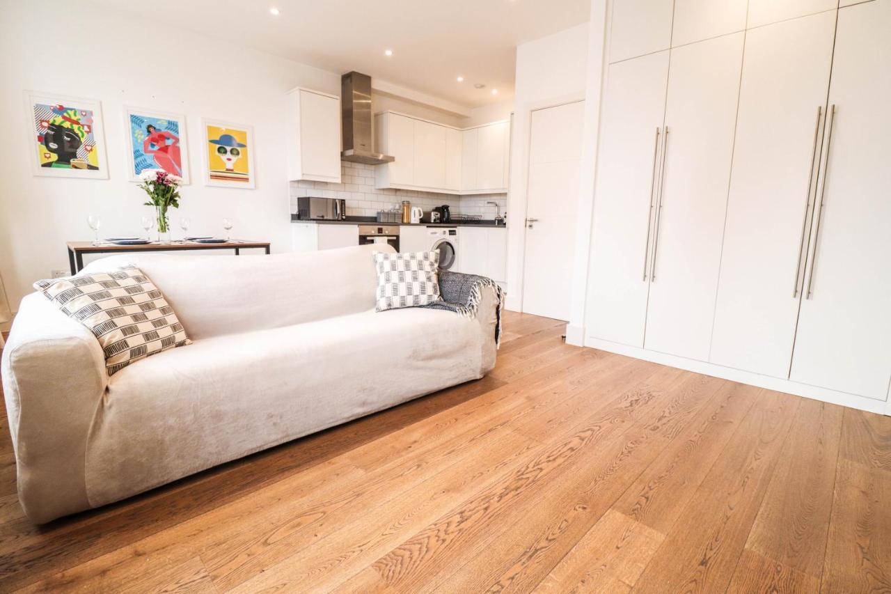 Modern & Spacious 1 Bedroom Clapham Junction Flat Londýn Exteriér fotografie