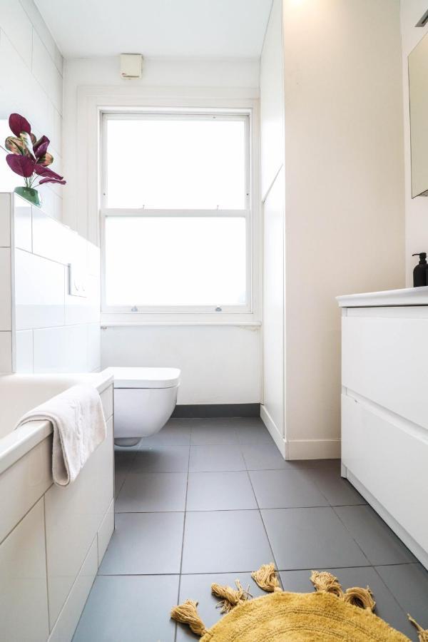 Modern & Spacious 1 Bedroom Clapham Junction Flat Londýn Exteriér fotografie